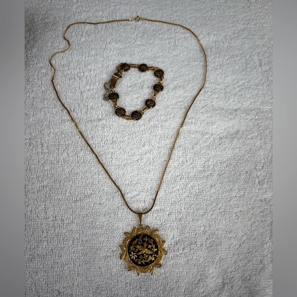 Estate Jewelry Vintage Filigree Bird Gold Tone Necklace & Bracelet Set